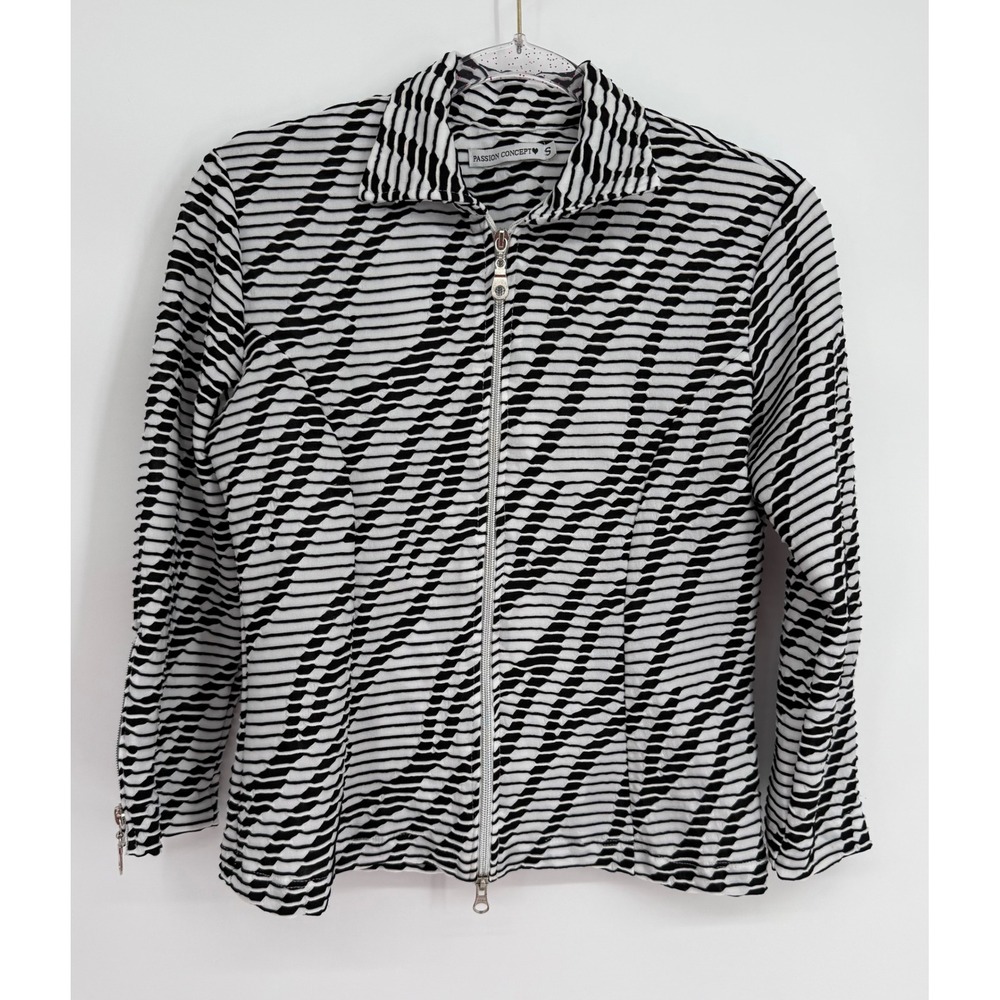 Passion Concept Womens Small Black White Optical Illusion Zip Up Jacket USA